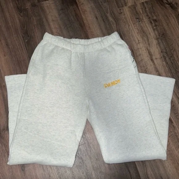 Dandy Worldwide "Gift Giving" Sweatpants BNWT - Picture 3 of 4